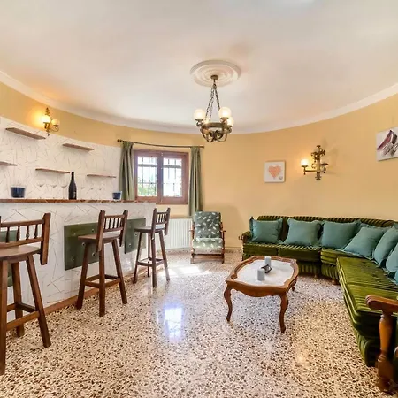 Puchero - Plusholidays Calp