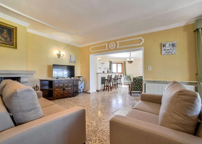 Puchero - Plusholidays فيلة