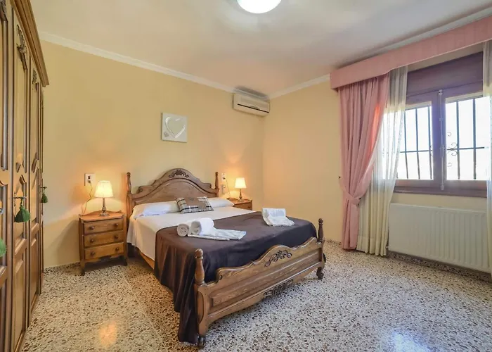 Puchero - Plusholidays Кальпе