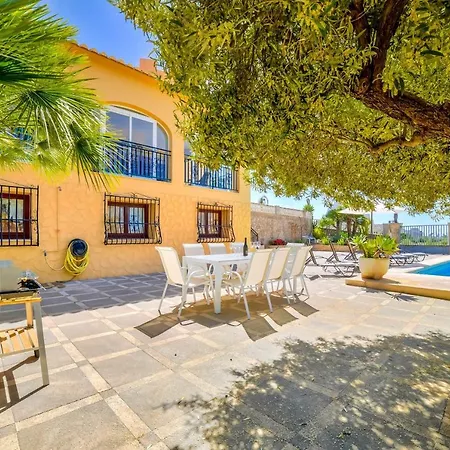 Puchero - Plusholidays Vila Calpe