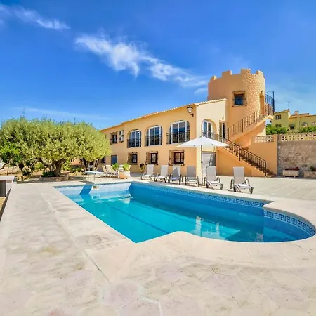 Puchero - Plusholidays